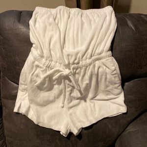 terry cloth romper. perfect for a beach cover up or a afternoon flirty look